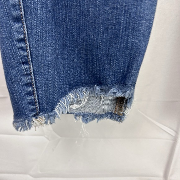 Torrid Premium Women's Jegging Jeans Blue 16R Distressed Crop 26"‎ Inseam - Picture 11 of 16